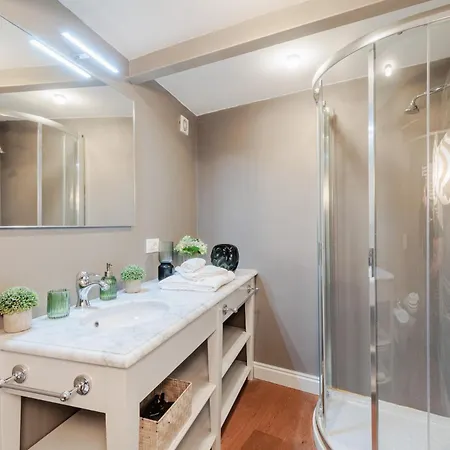 شقة Ti 4 Bedrooms 4 Bathrooms لوكا