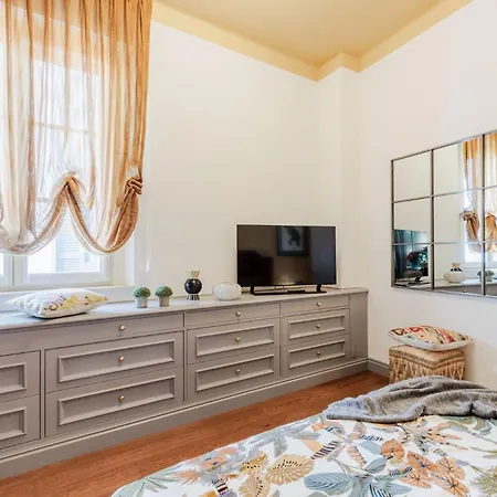 Ti 4 Bedrooms 4 Bathrooms لوكا